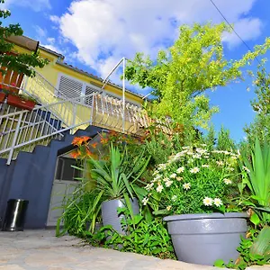 Veky 3 Apartamento